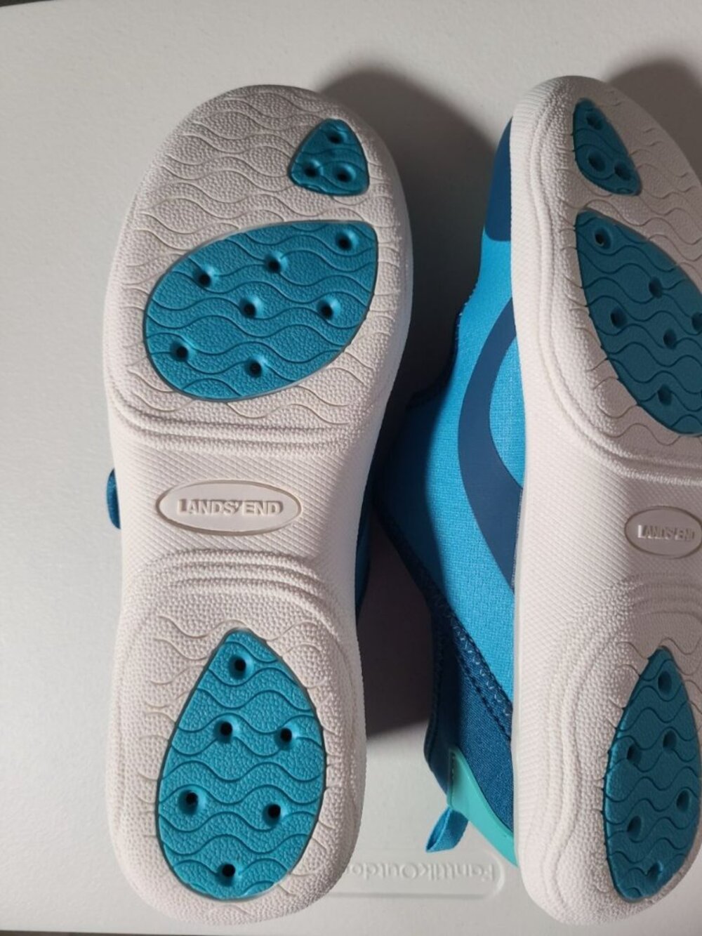 Lands End Water Shoes Womens Size 7B Teal Blue with Black Trim - Picture 7 of 13